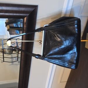 Sleek Black Leather Shoulder Bag